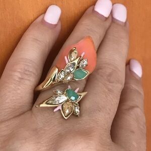 Alexis Bittar Orchid Ring in Salmon Pink Lucite, Green Stones & crystals. Sz 8